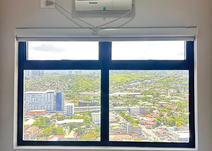 One Bedroom Unit Near Oakridge 아파트호텔 *